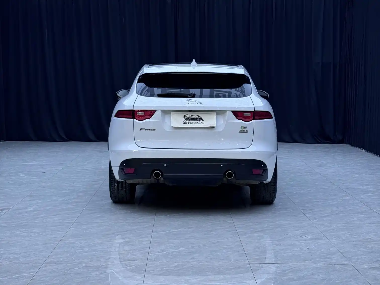 Фото 8 - Jaguar F-PACE