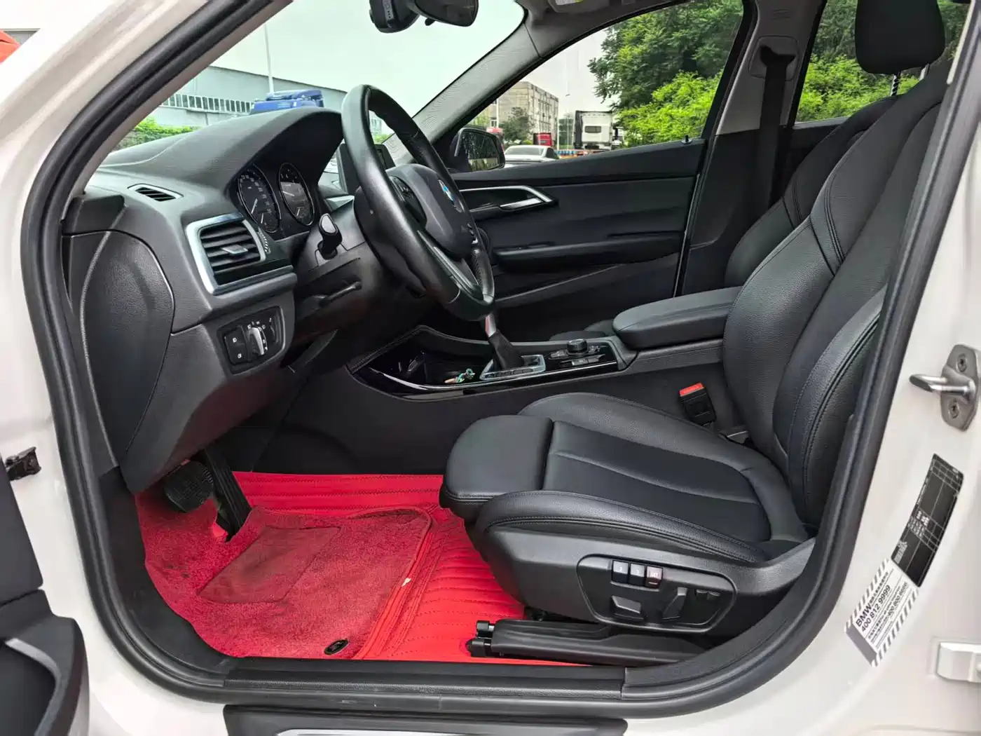 BMW 1 Series 2019 118i M Sport Package фото 15