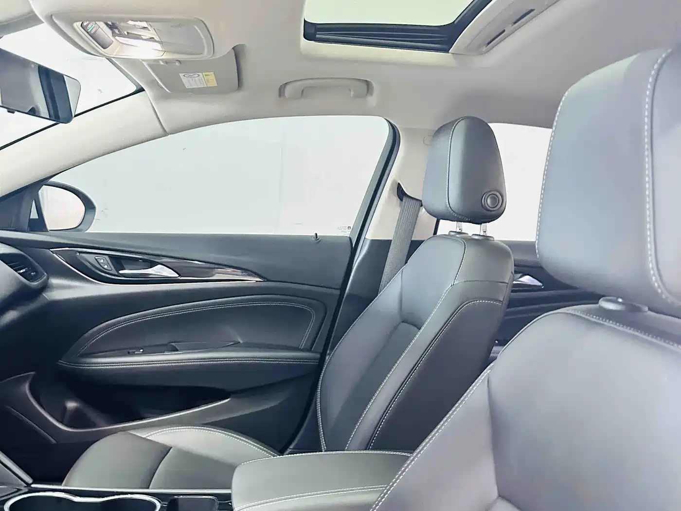 Buick Regal 2024 25T Ultra Comfort Edition фото 11