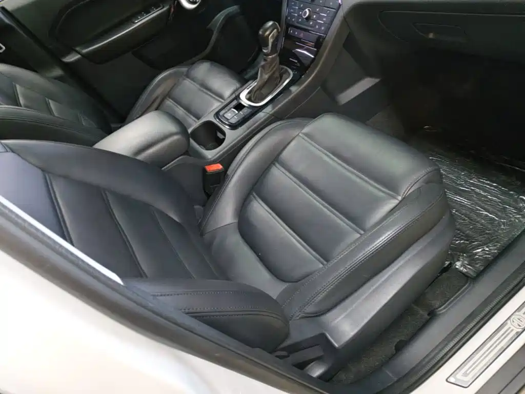 MG Roewe RX5 2015 2015 2.0TGI TST 4WD Flagship Edition