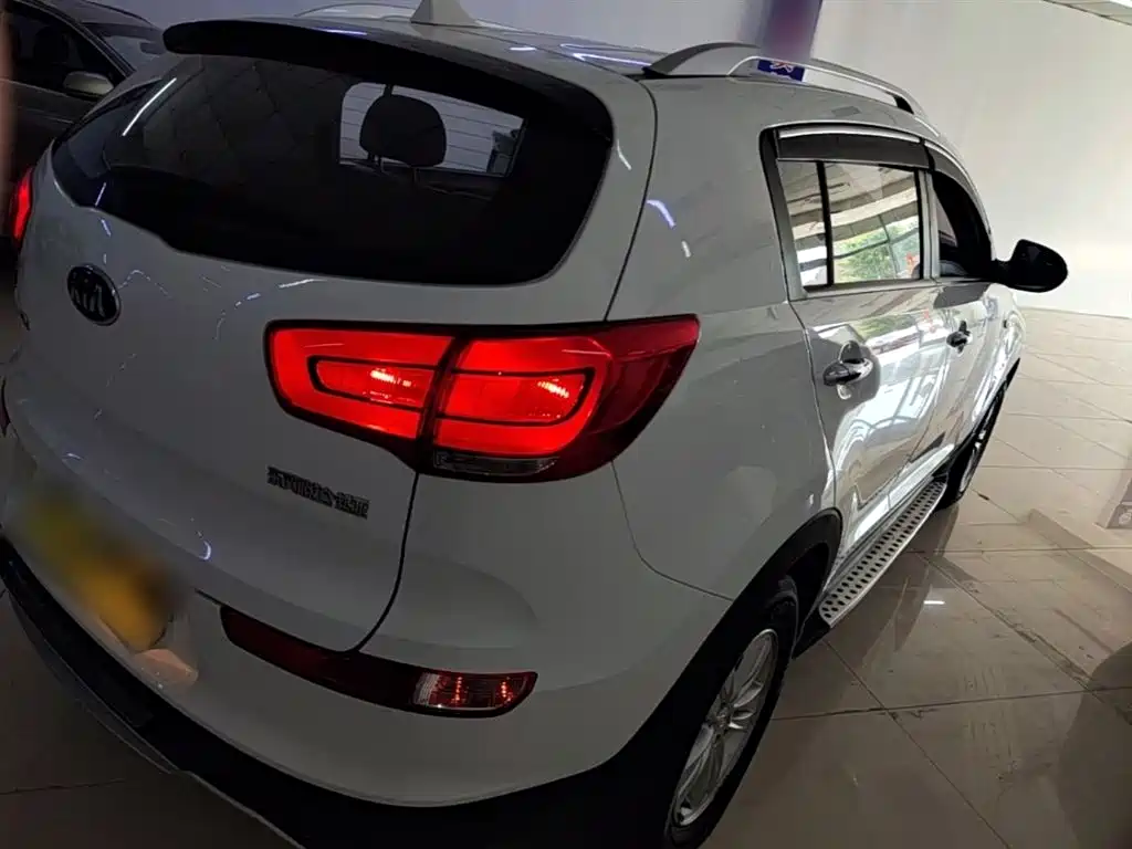 Kia Sportage 2016 2.0L Automatic 2WD GL фото 7