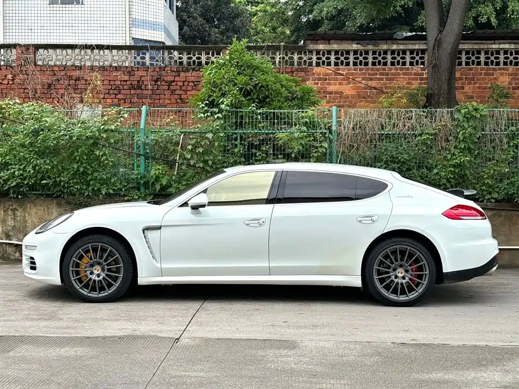 Porsche Panamera 2014 Panamera S Executive 3.0T фото 3