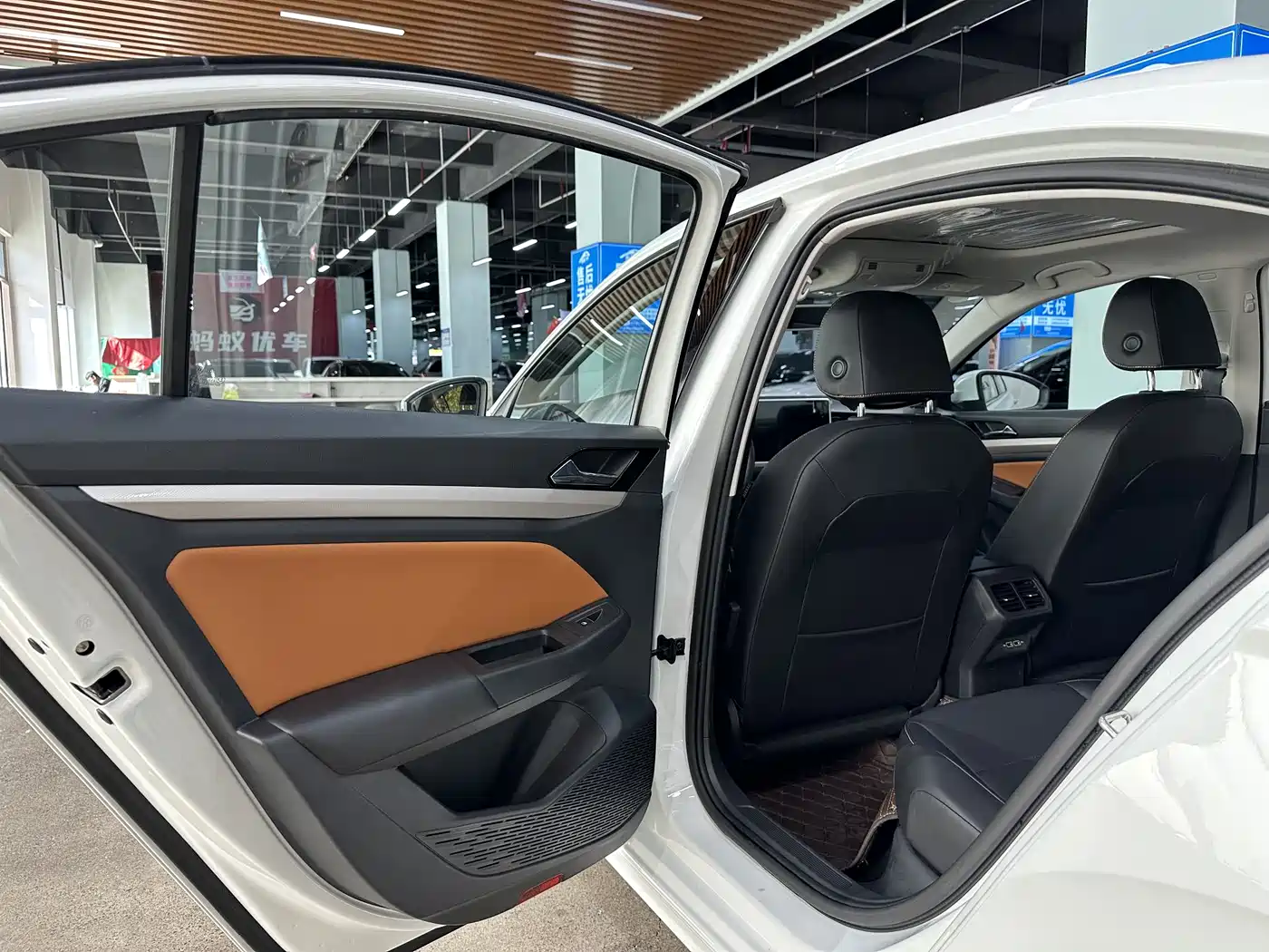 Volkswagen Bora 2023 200TSI DSG Yuexing PRO Edition фото 13