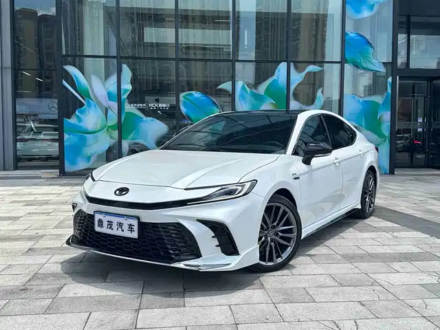 Toyota Camry 2025