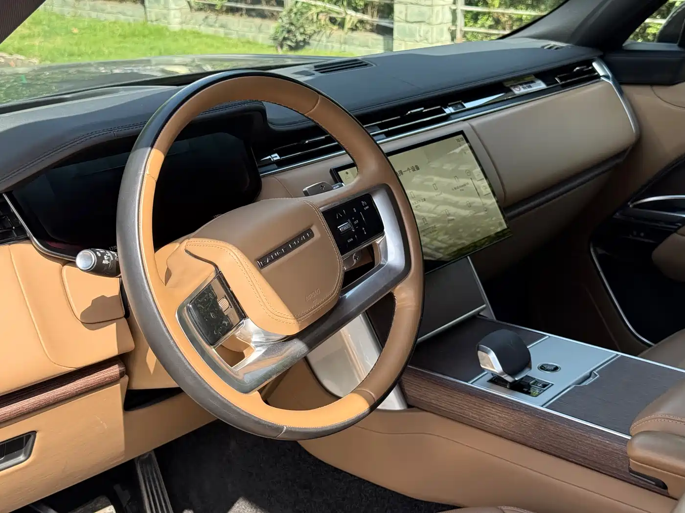 Land Rover Range Rover 2024 3.0 L6 400PS Genesis Extended фото 8