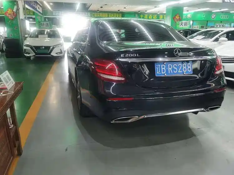 Mercedes-Benz E-Class 2018 Facelift E 200 L Sport 4MATIC фото 7