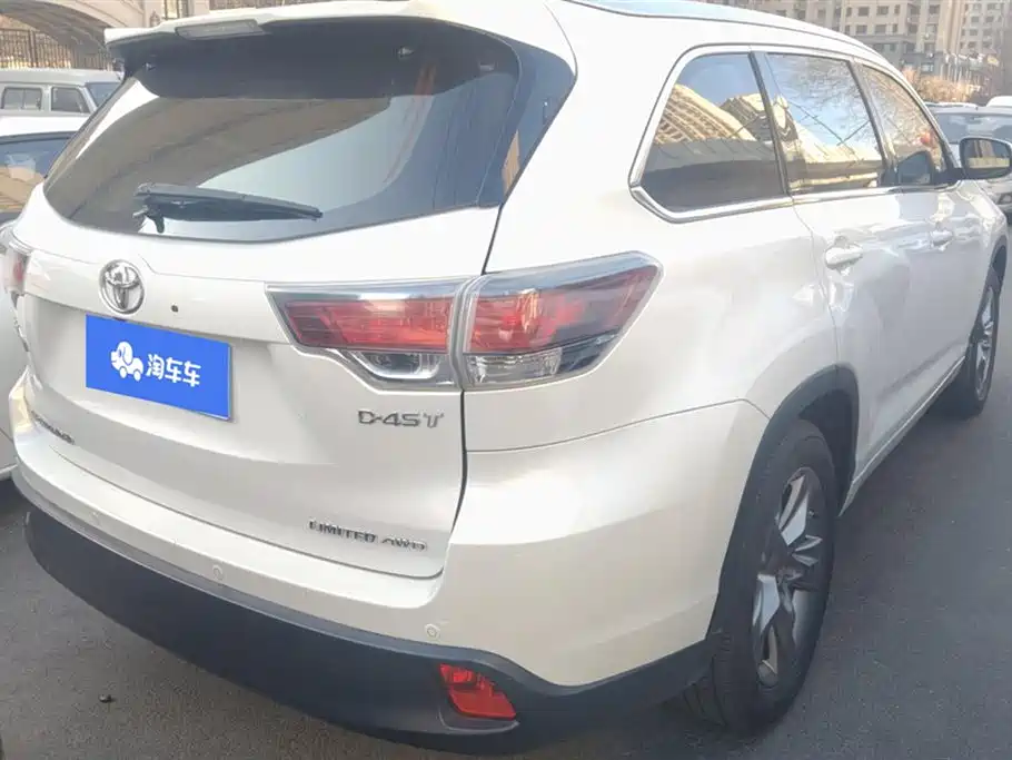 Toyota Highlander 2015 2.0T AWD Ultimate Edition 7-seater фото 3