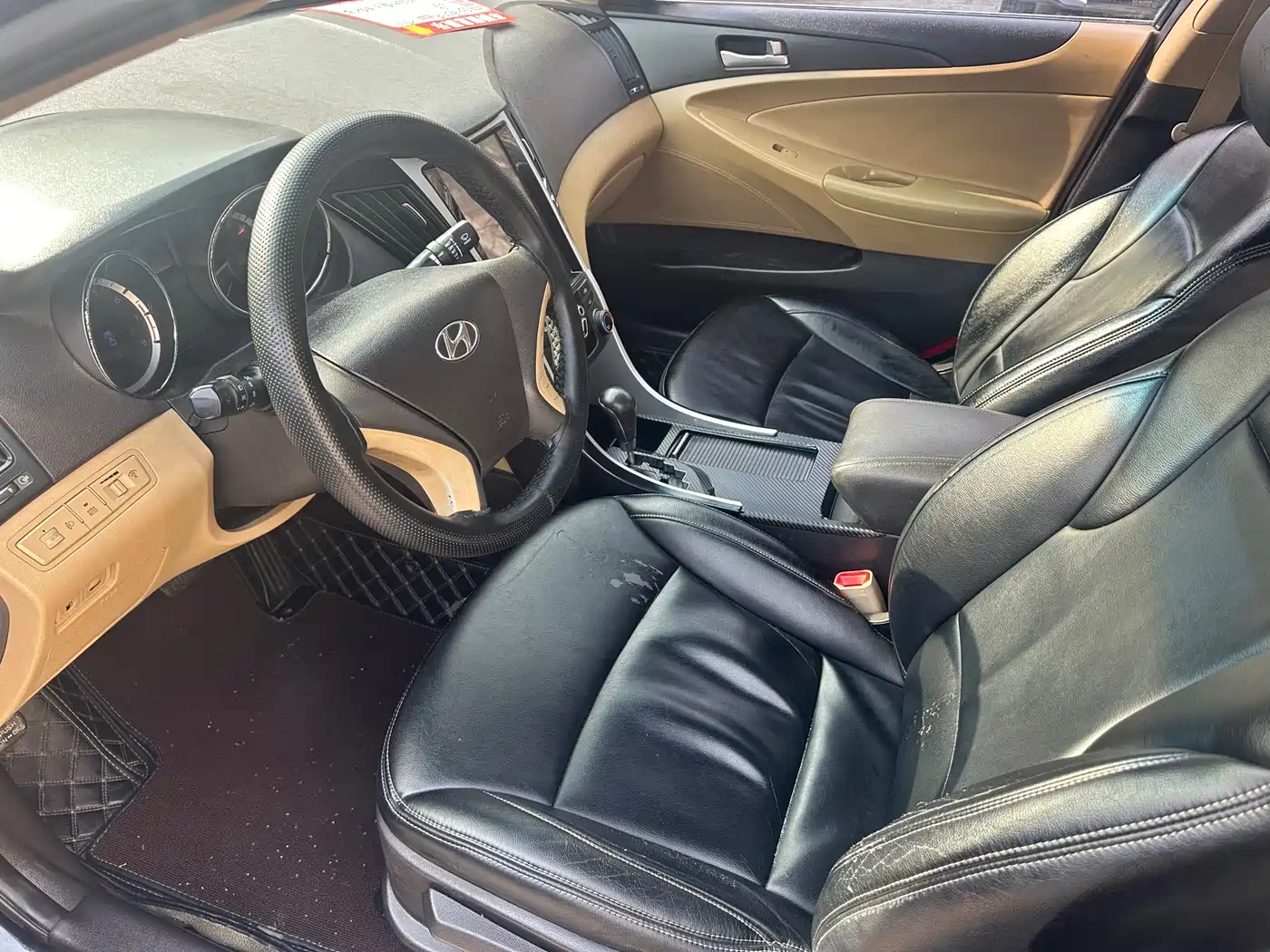 Hyundai Sonata 2013 2.0L Automatic Premium Edition фото 9