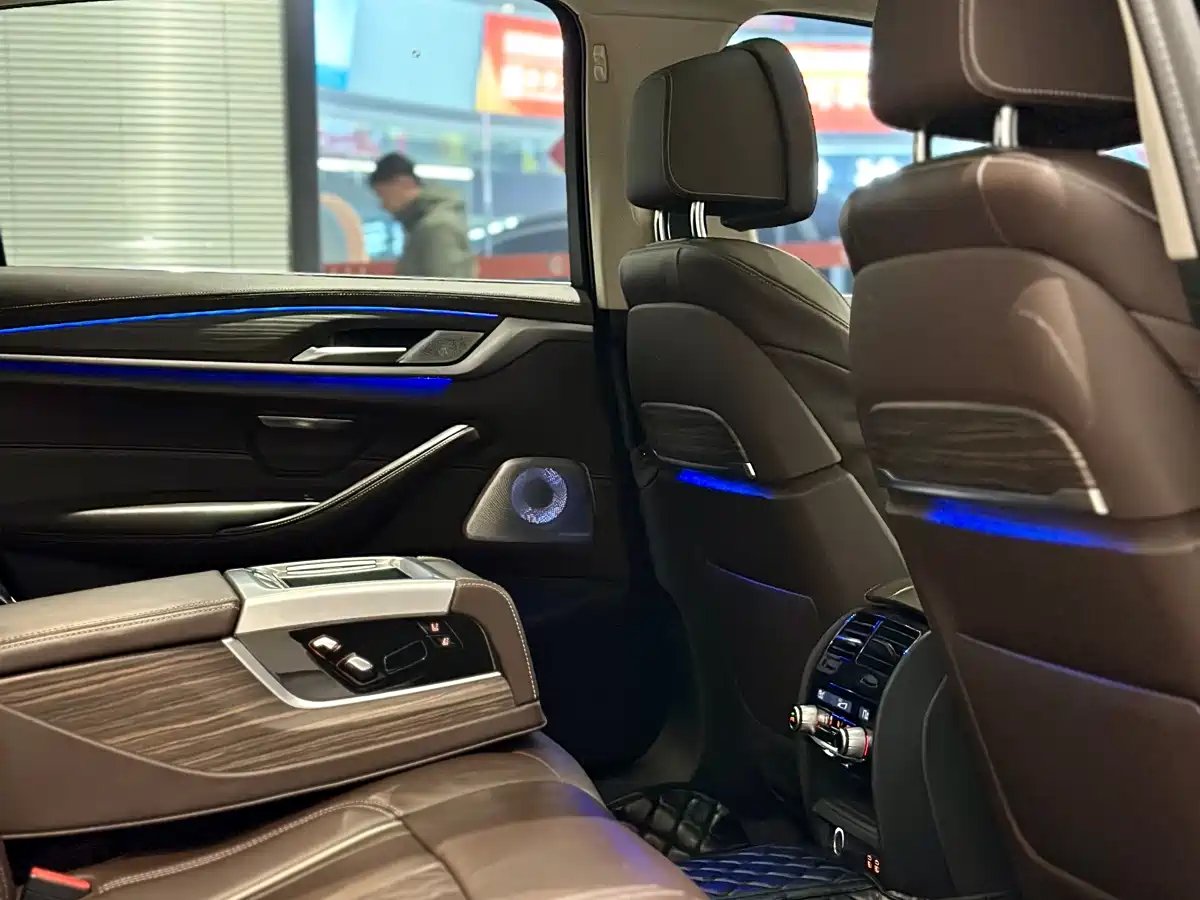 BMW 5 Series 2020 Model 530Li Executive Luxury Package фото 7