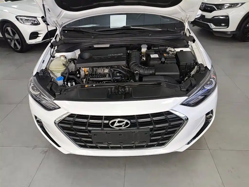 Hyundai Elantra 2018 1.4T DCT Dynamic·Vitality Model фото 20