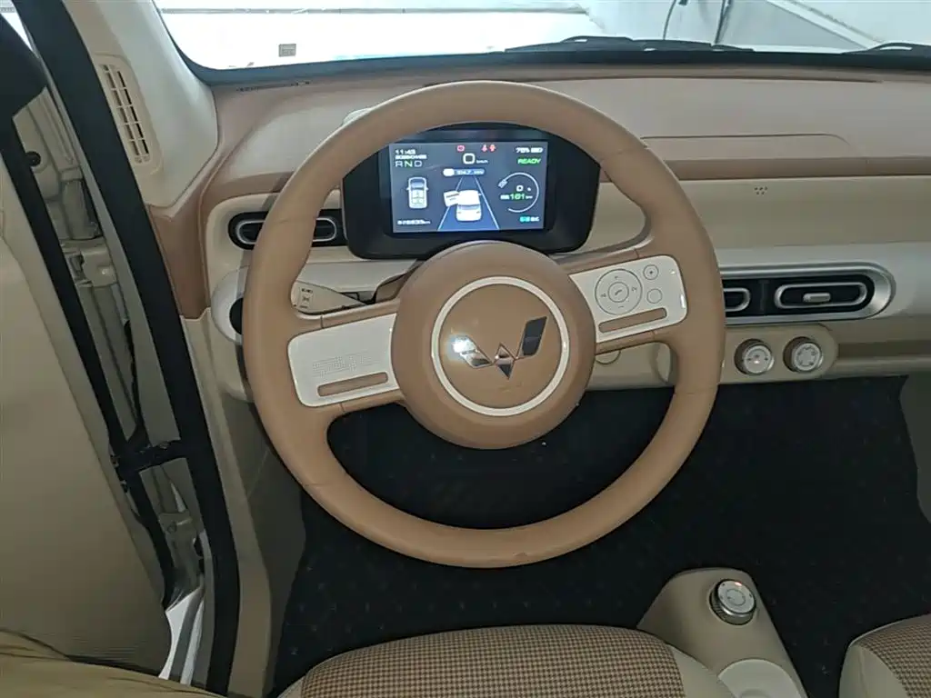 WULING AUTOMOBILE HONGGUANG MINIEV