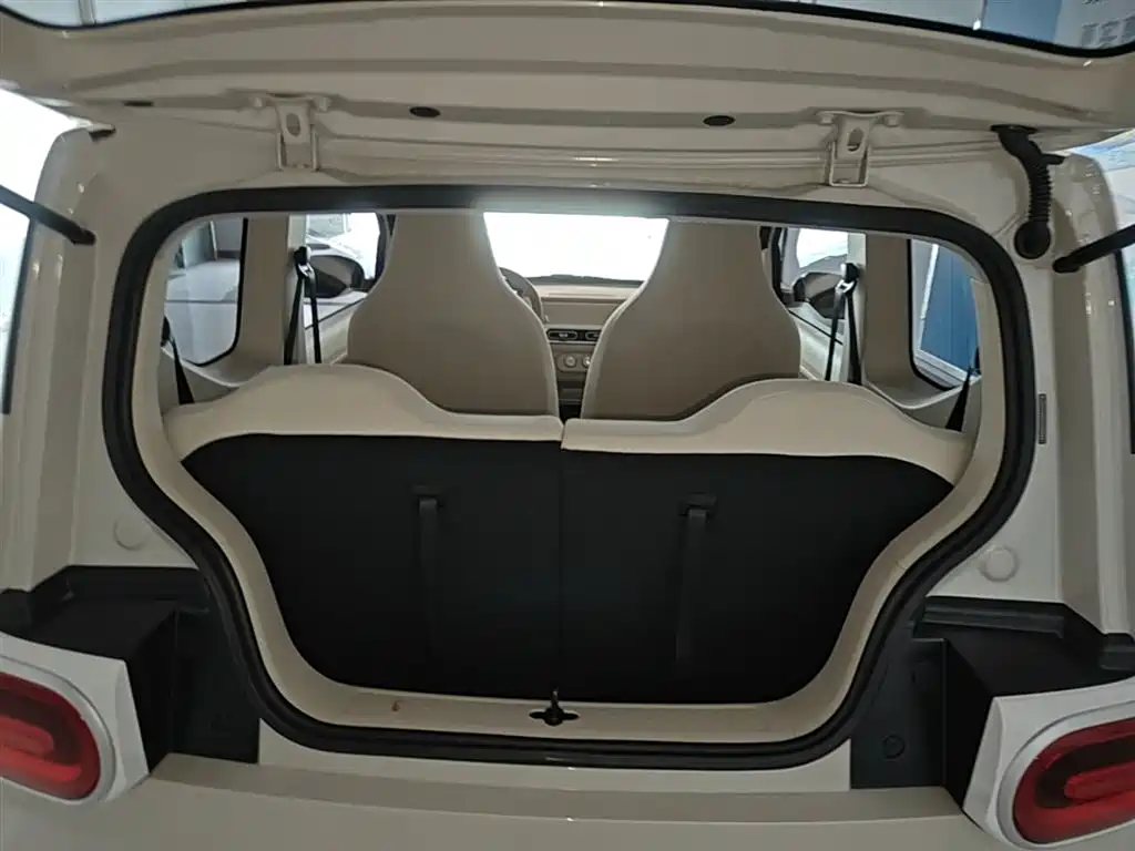 WULING AUTOMOBILE HONGGUANG MINIEV