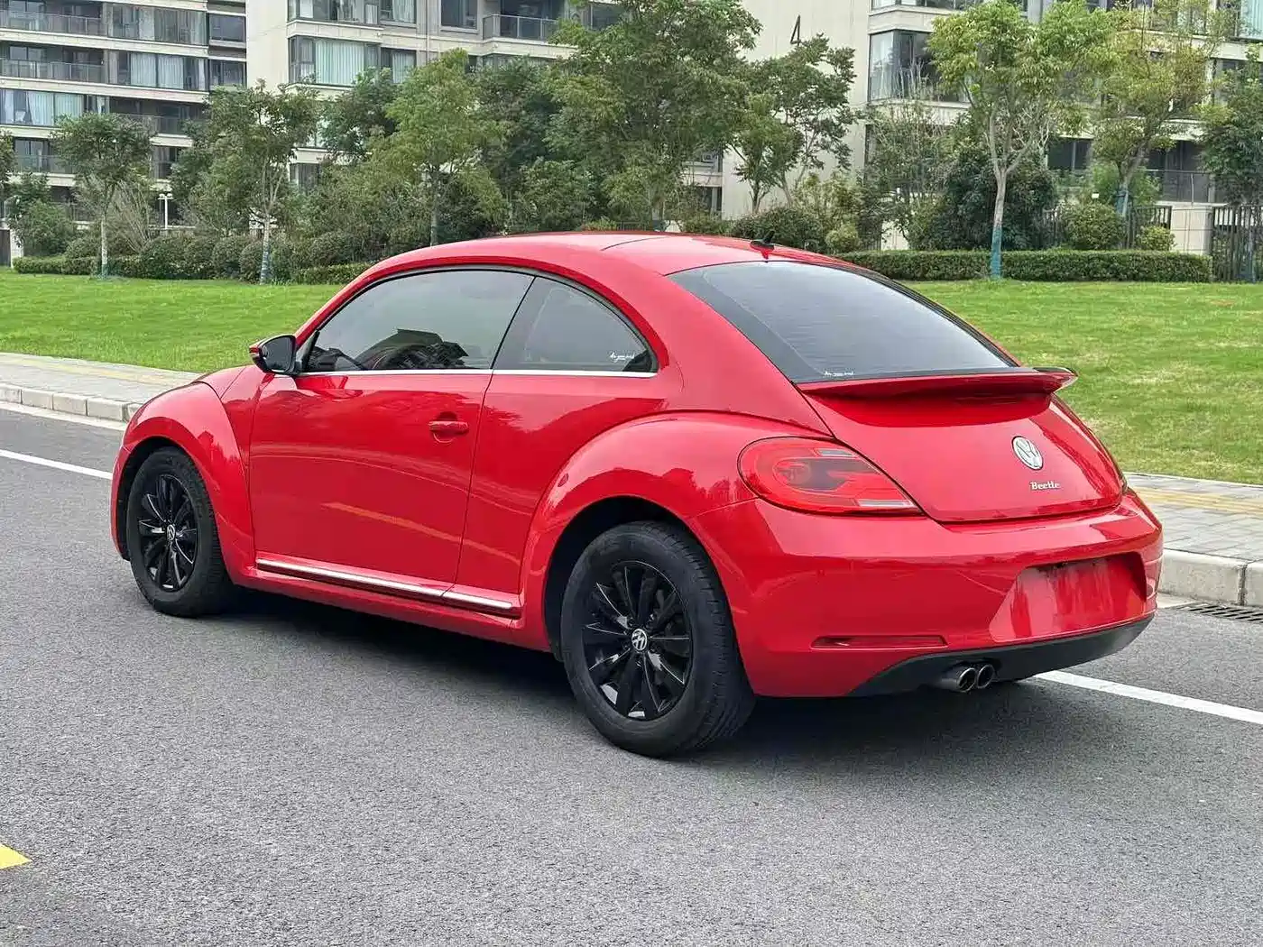Volkswagen Beetle 2013 1.4TSI Fashion Edition фото 4
