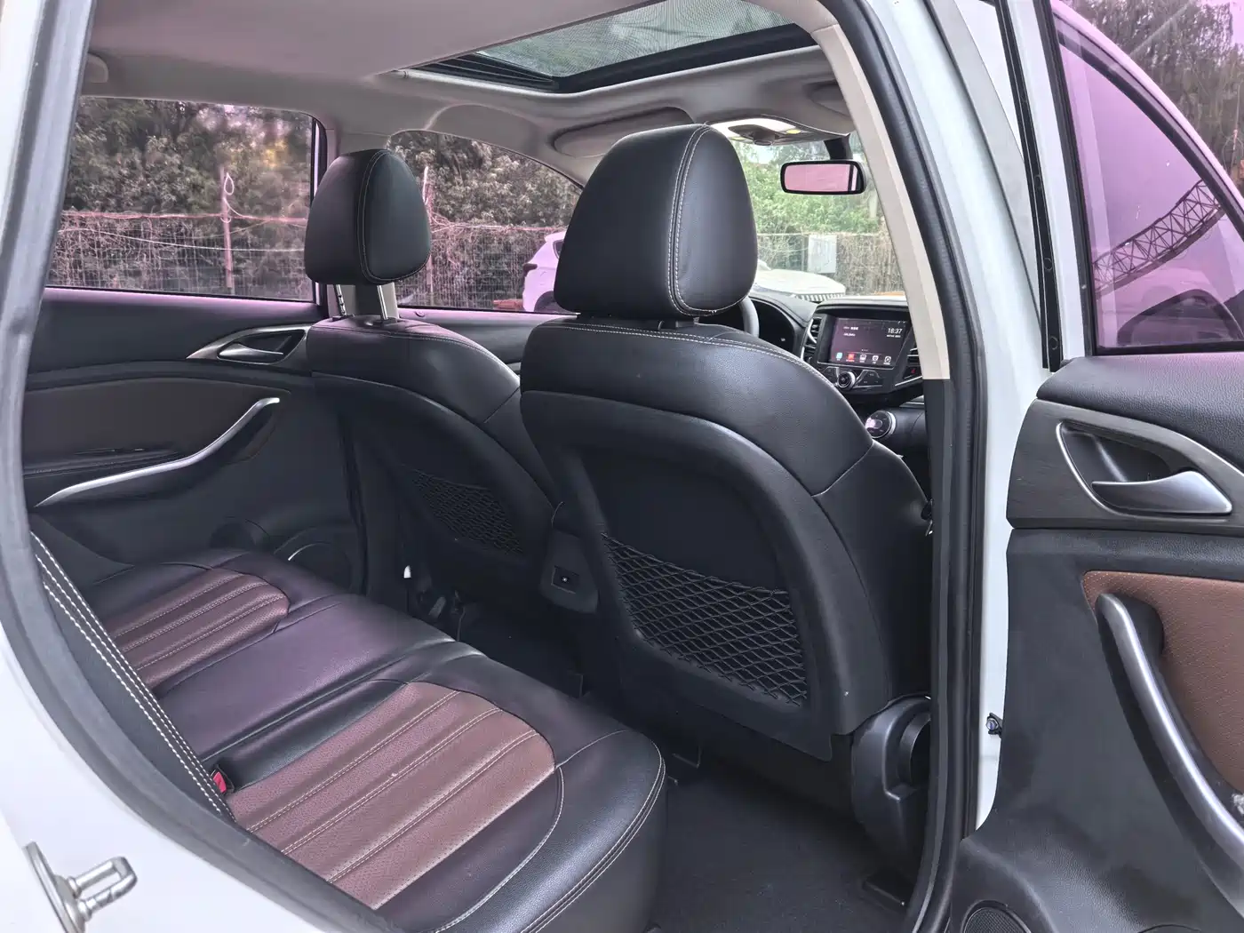 BYD Song 2016 Unrivaled Edition 1.5TI Manual Elite Edition фото 15