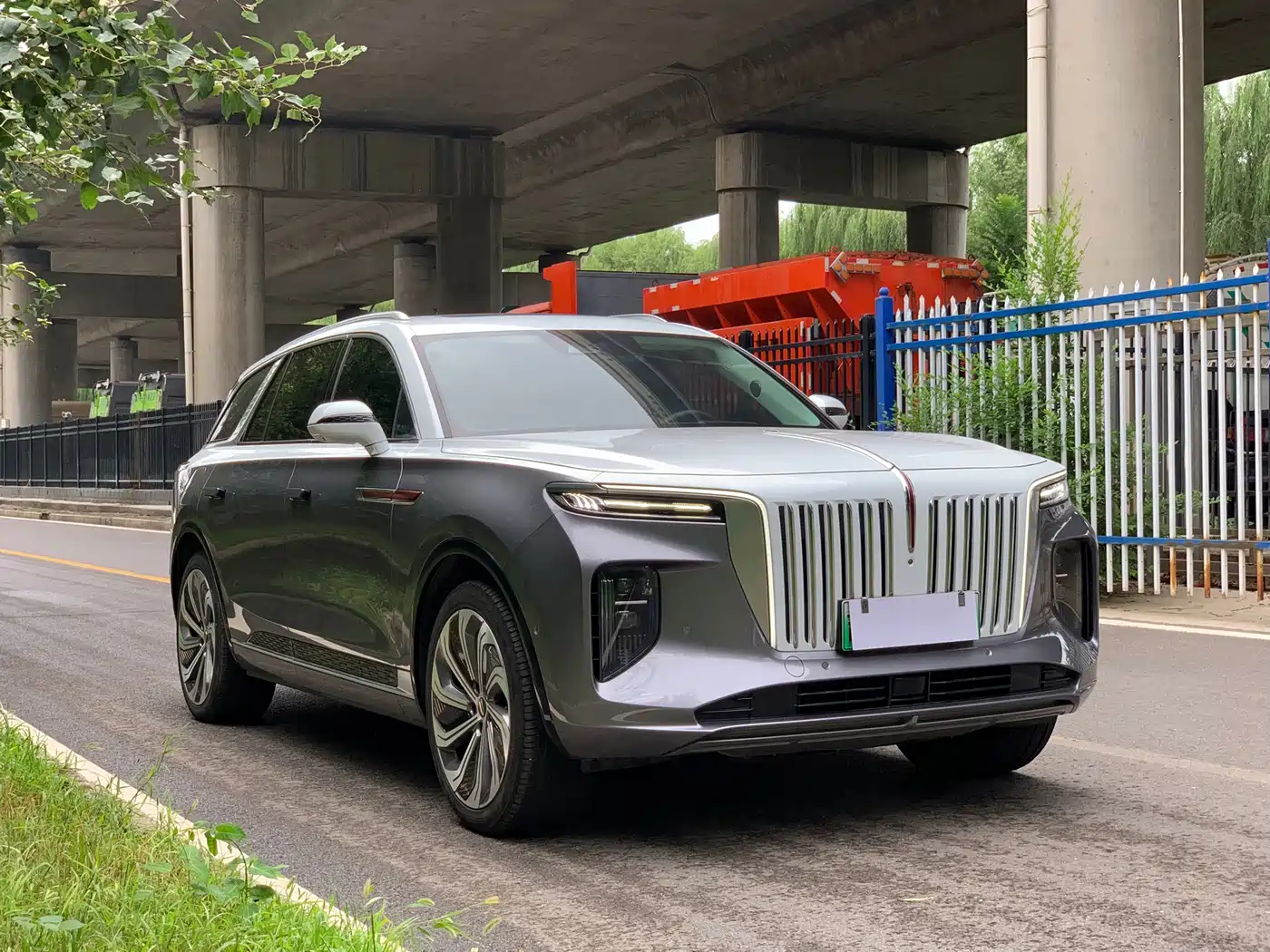 Hongqi E-HS9 2023 2022 660km Qi Ling Edition (4-seater)