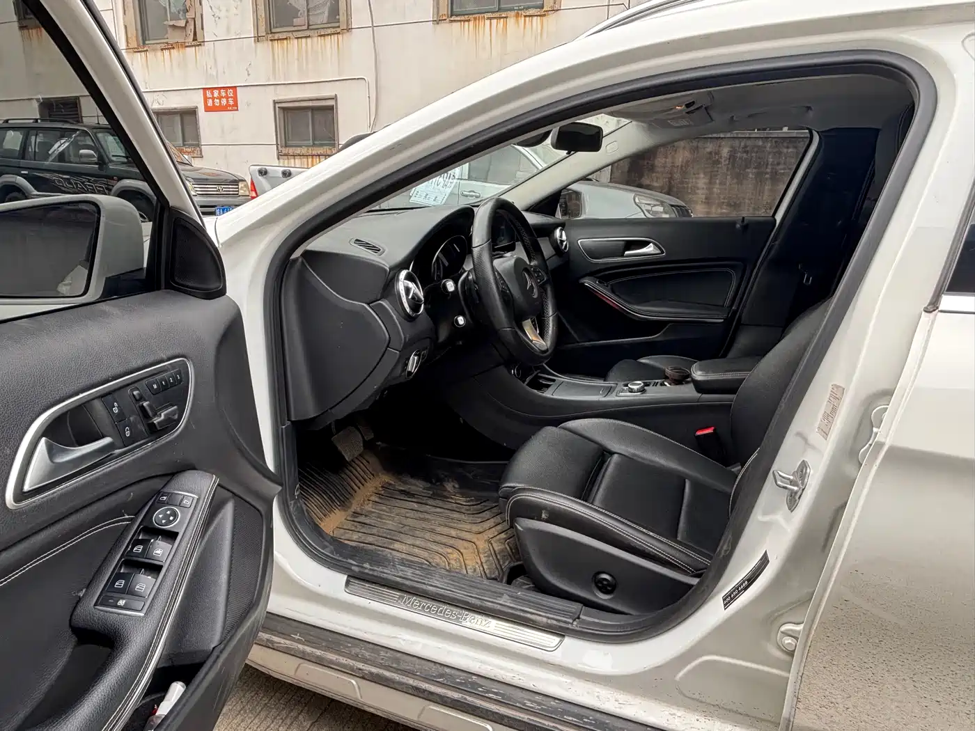 Mercedes-Benz GLA 2017 GLA 200 Dynamic фото 9