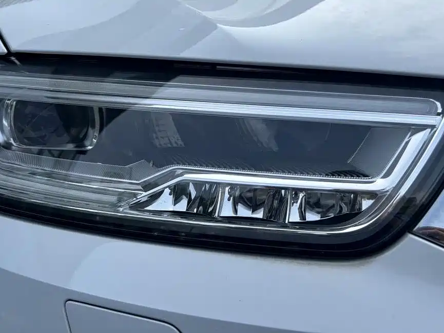 Фото 12 - Audi Q3