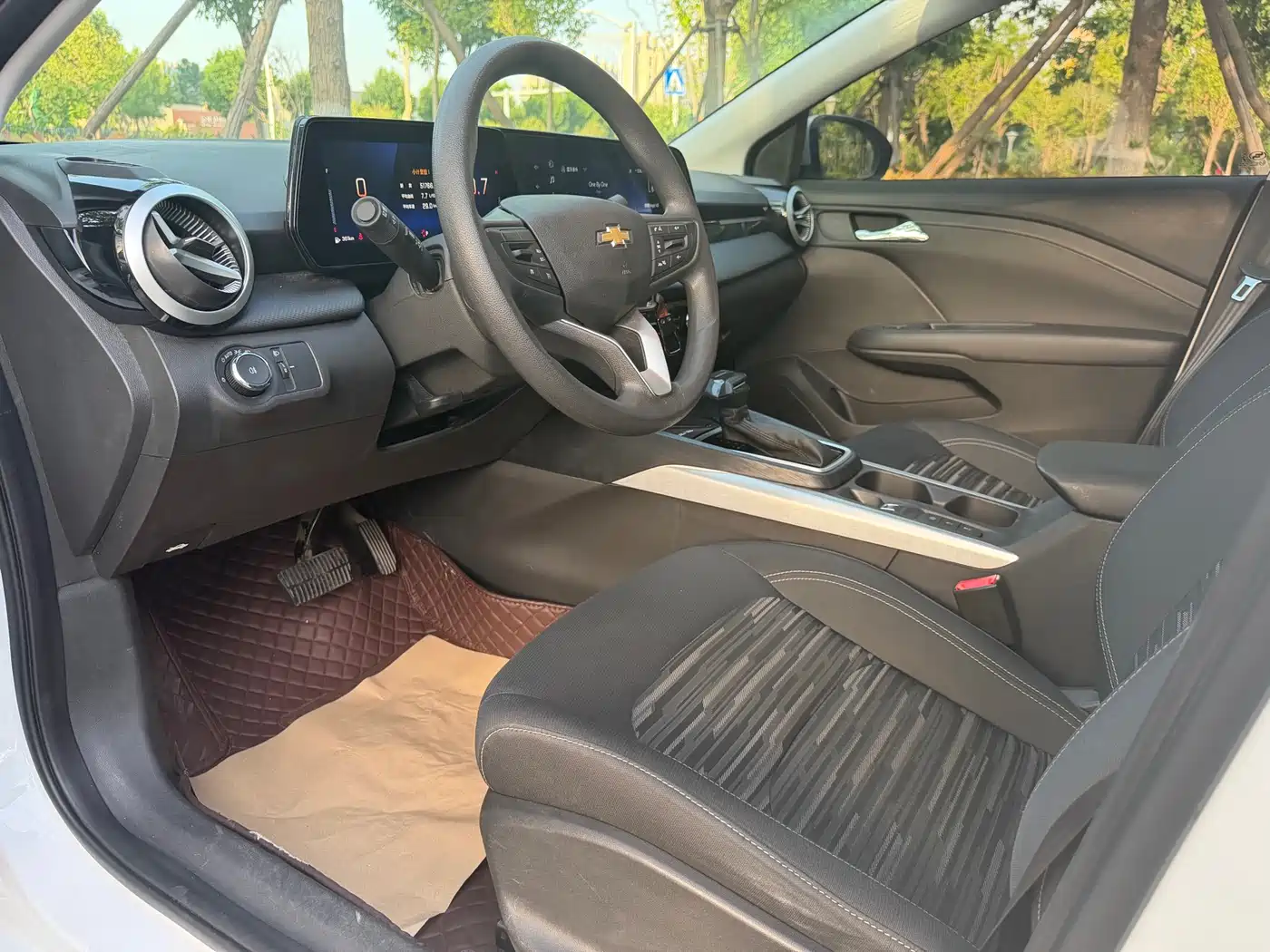 Chevrolet Monza 2024 1.5L Dual-Clutch Enjoyment Edition фото 4
