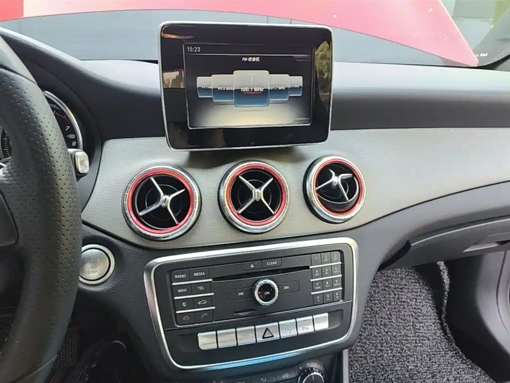 Mercedes-Benz CLA (Import) 2016 Facelift CLA 200 Sport фото 13