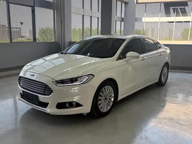 Ford Mondeo 2013 2.0L GTDi200 Fashion