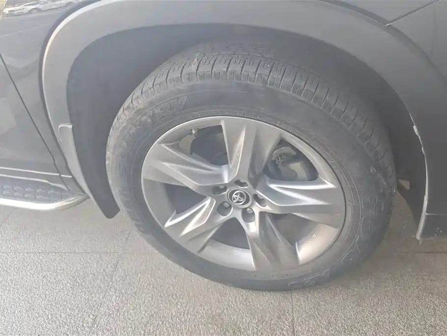 Toyota Highlander 2018 2.0T 4WD Luxury 7-seater China VI фото 6
