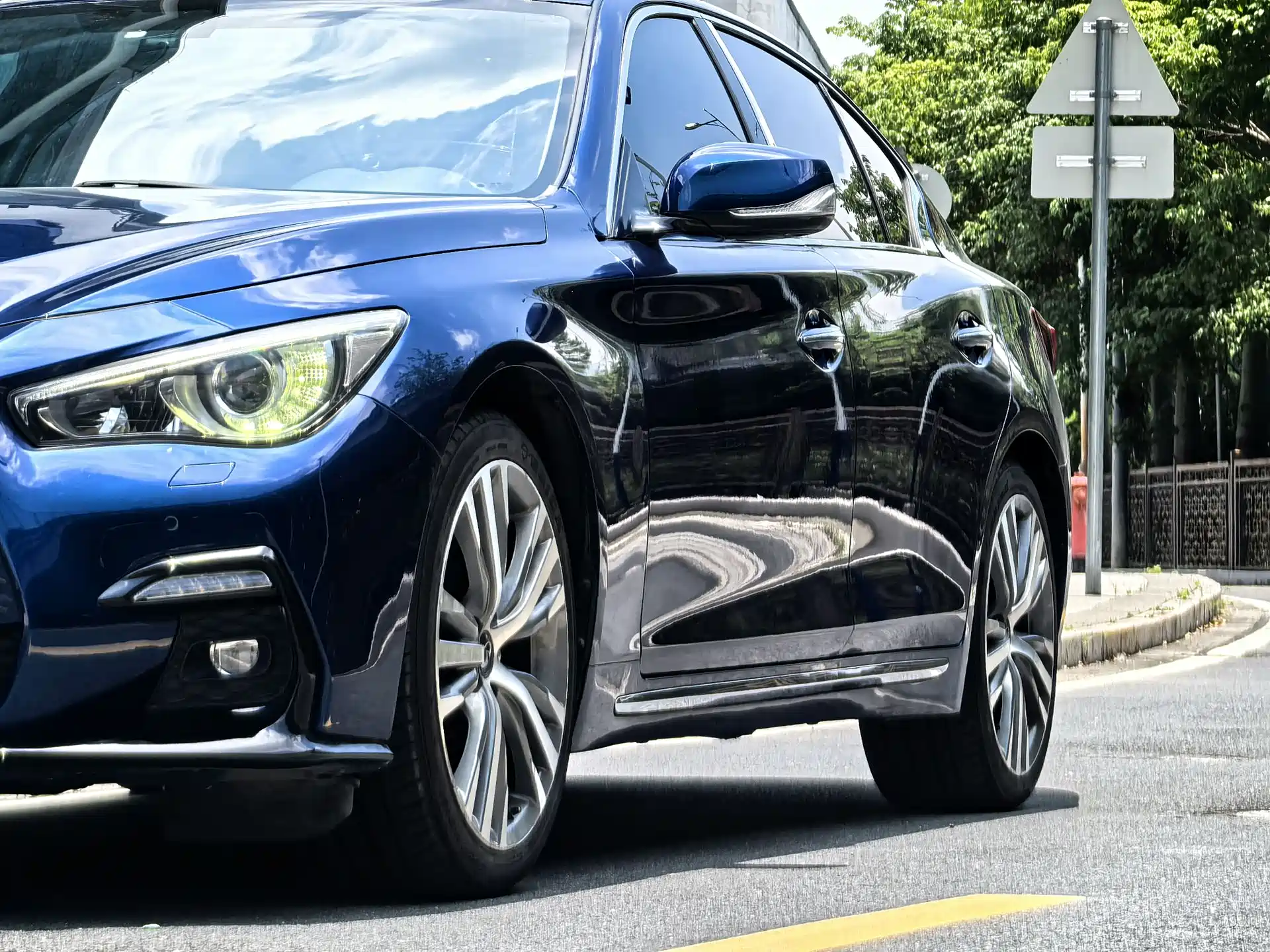 Фото 9 - Infiniti Q50L