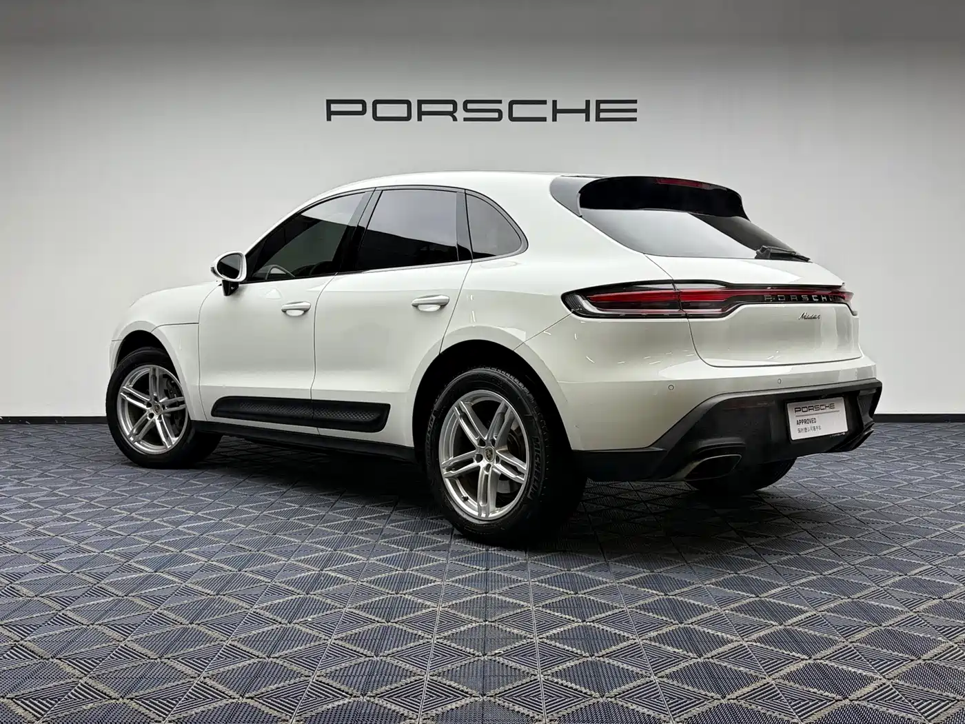 Porsche Macan 2023 Macan 2.0T фото 16