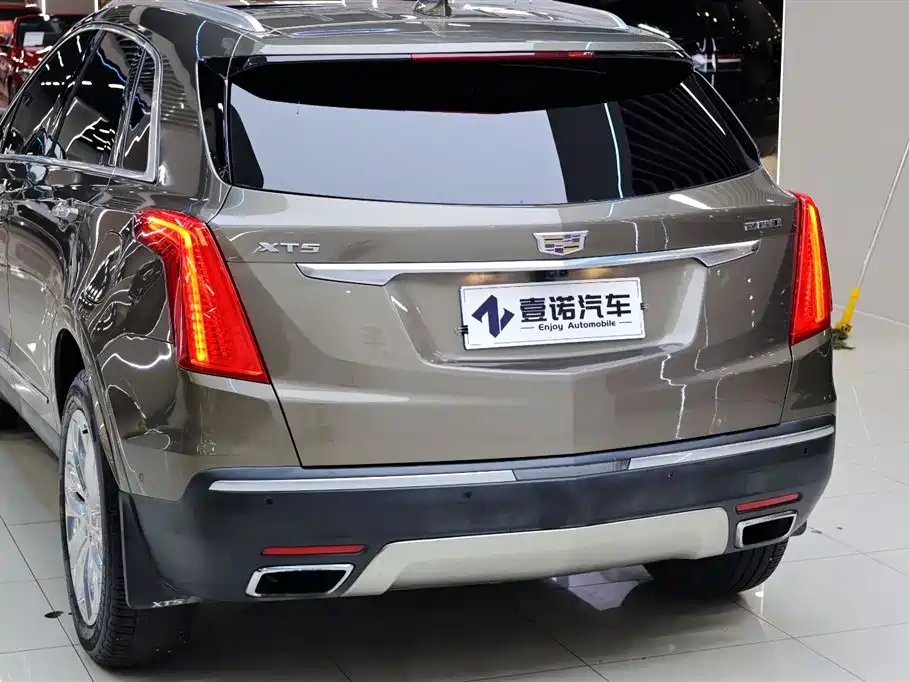 Cadillac XT5 2016 28T AWD Platinum Edition фото 6