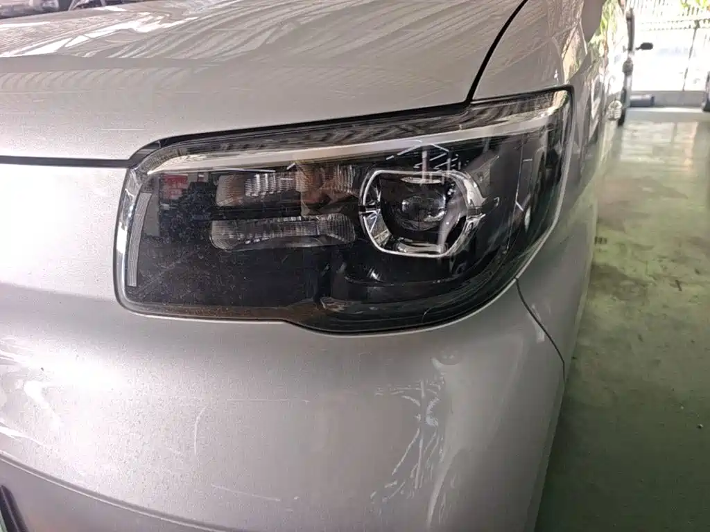 Wuling Motors Wuling Zhiguang NEV 2026 2025 Model 305km Base Version