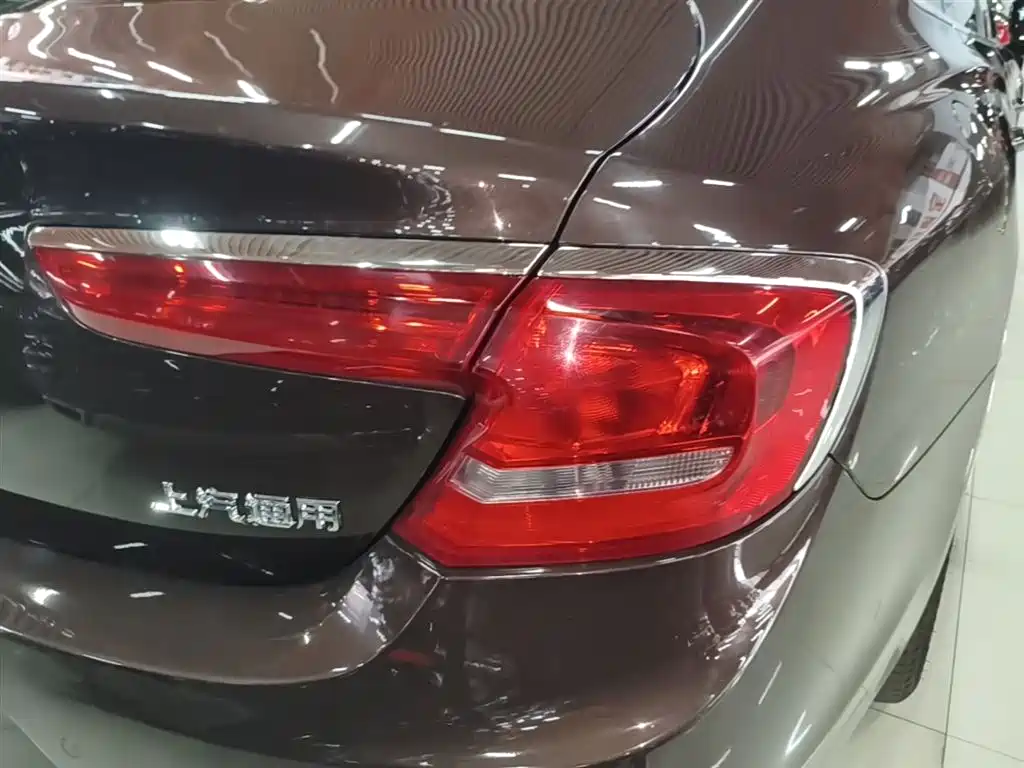 Buick LaCrosse 2016 Model 28T Luxury фото 8