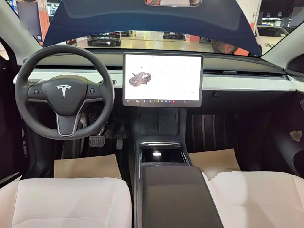 Фото 10 - Tesla Model Y