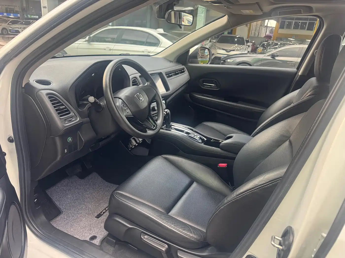 Honda Vezel 2017 2017 1.8L CVT 2WD Pioneer