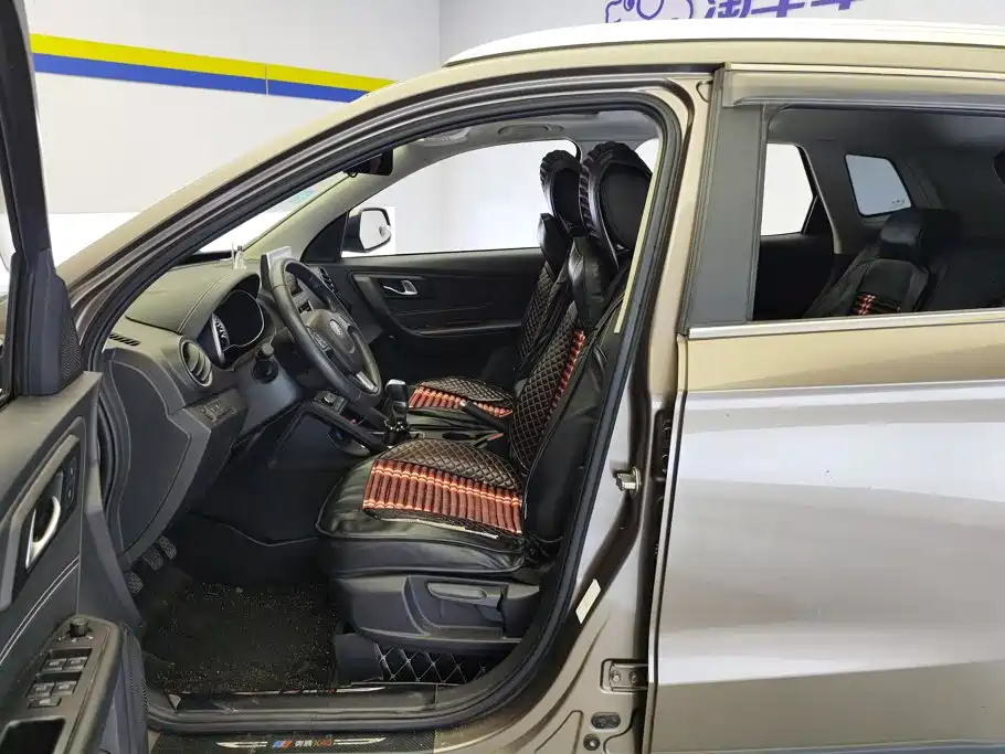 Besturn X40 2017 2017 1.6L Manual Luxury