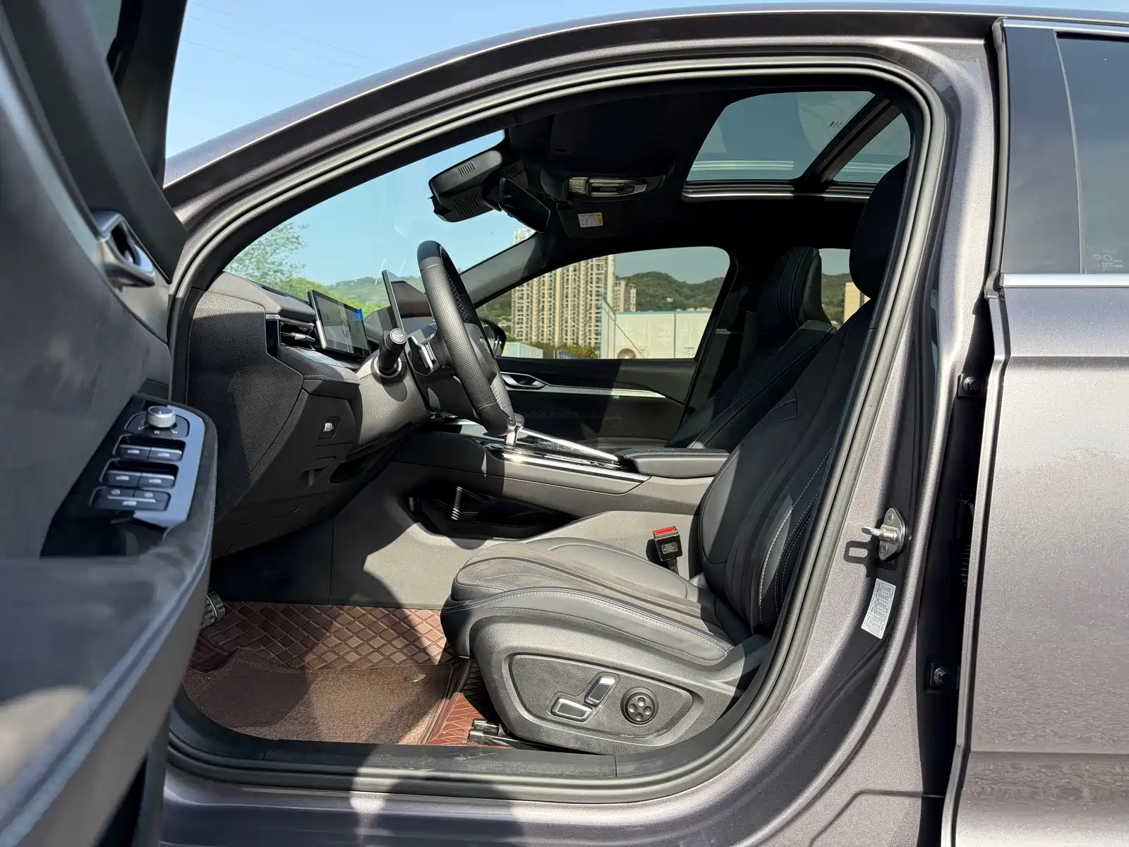 Фото 7 - Geely Preface