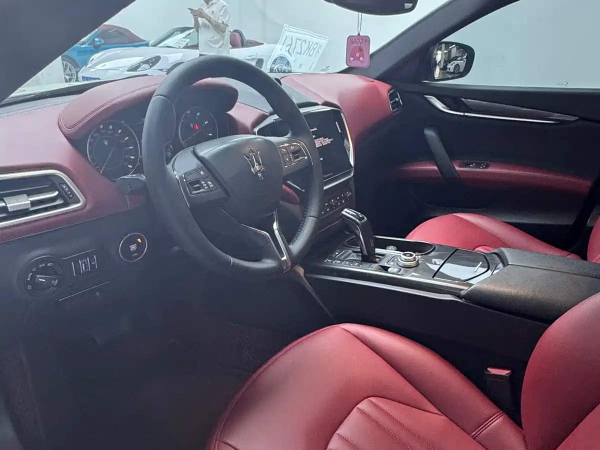 Maserati Ghibli 2021 2.0T Edge Edition фото 4