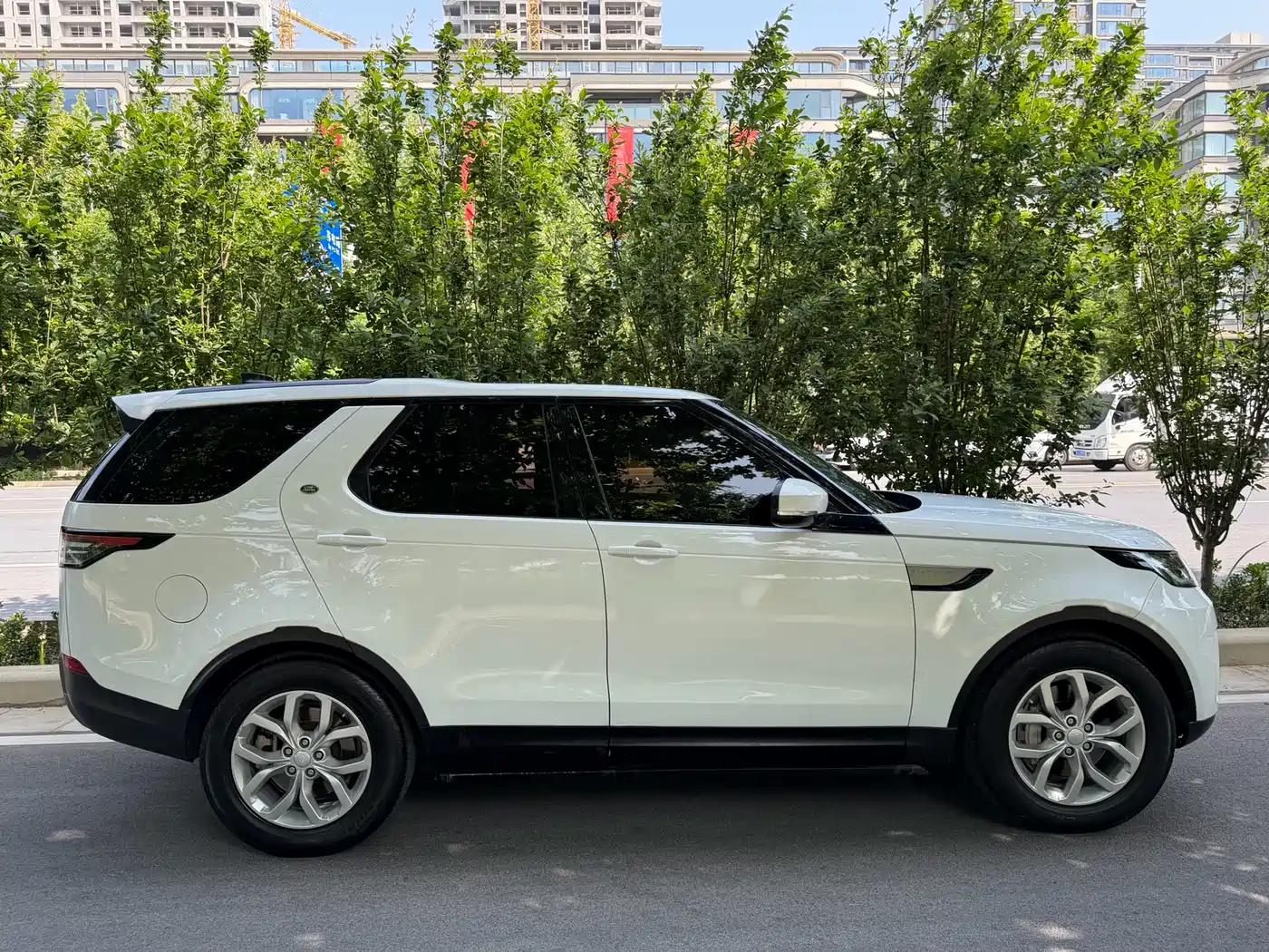 Land Rover Discovery 2019 3.0 SC V6 SE фото 21