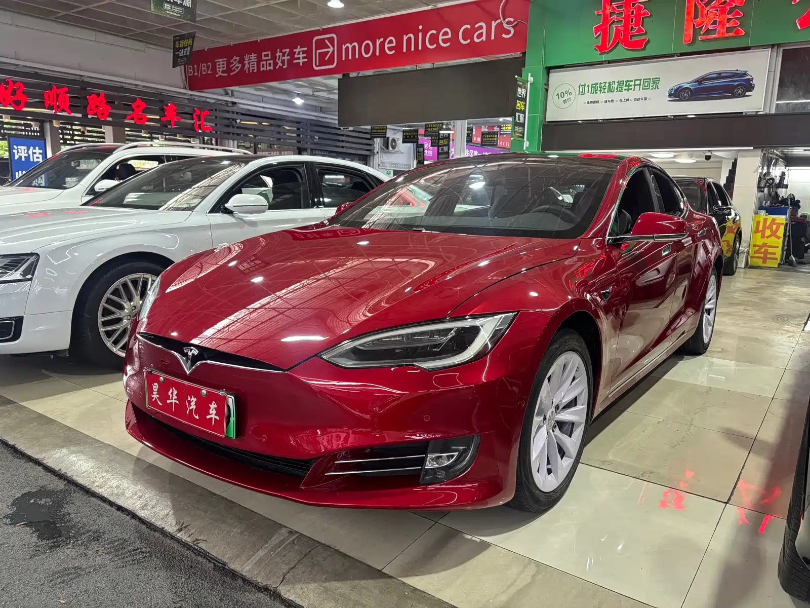 Фото 1 - Tesla Model S
