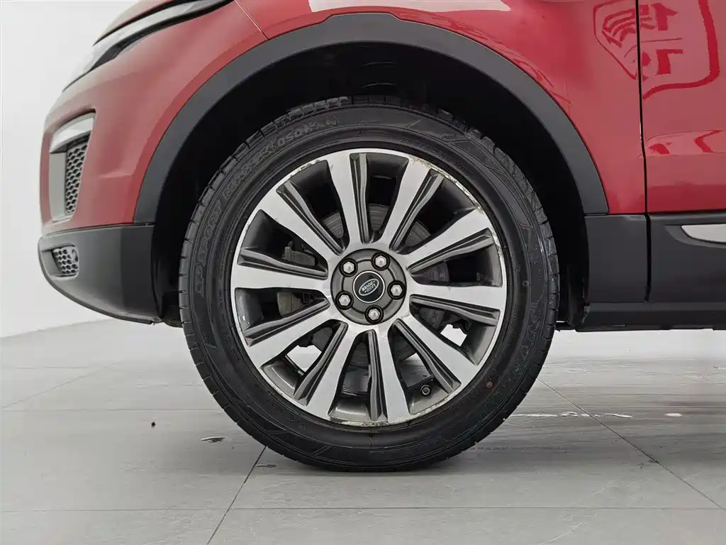 Land Rover Range Rover Evoque 2017 2.0T British Style Edition фото 17