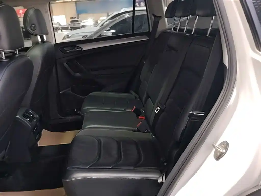 Volkswagen Tiguan L 2019 Facelift 280TSI Auto 2WD Panorama Comfort China VI фото 17