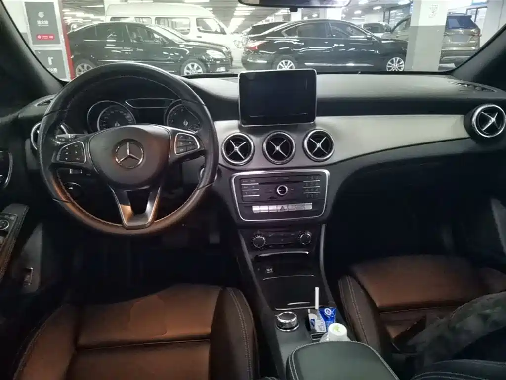 Mercedes-Benz CLA (Import) 2017 CLA 200 Fashion фото 16