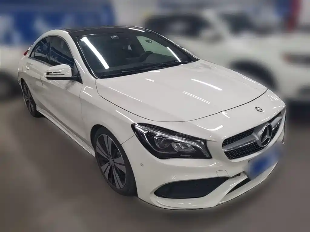 Mercedes-Benz CLA (Import) 2017 CLA 200 Fashion фото 7