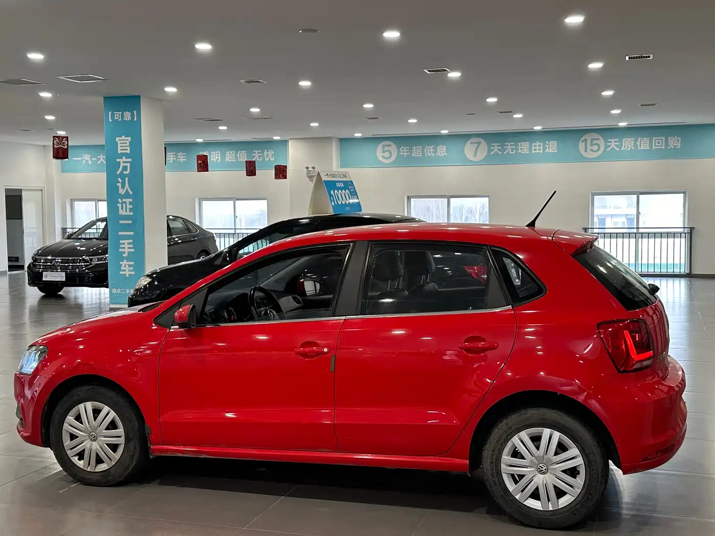Volkswagen Polo 2016 1.4L Automatic Trend фото 6