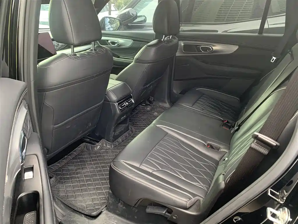 GAC Trumpchi GS8 2026 2025 Pilot Series 2.0TGDI 2WD Luxury Edition 5-seater