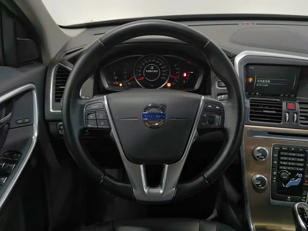 Volvo XC60 2016 2017 T5 AWD Smart Advance