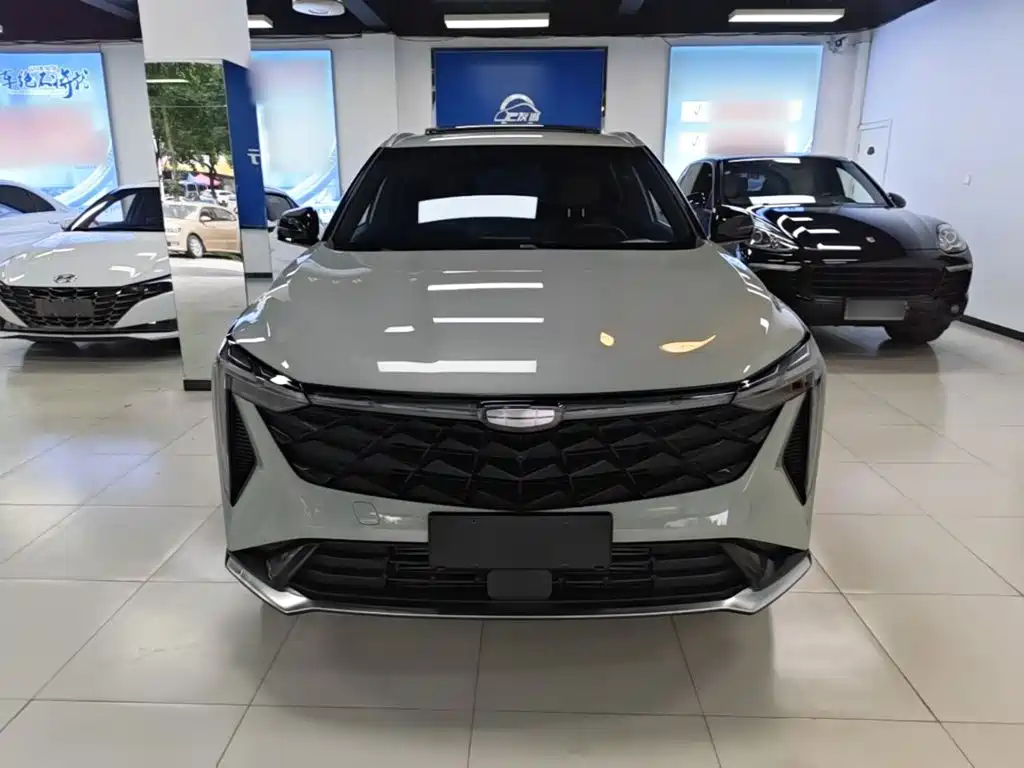 Photo 3 - Geely Atlas