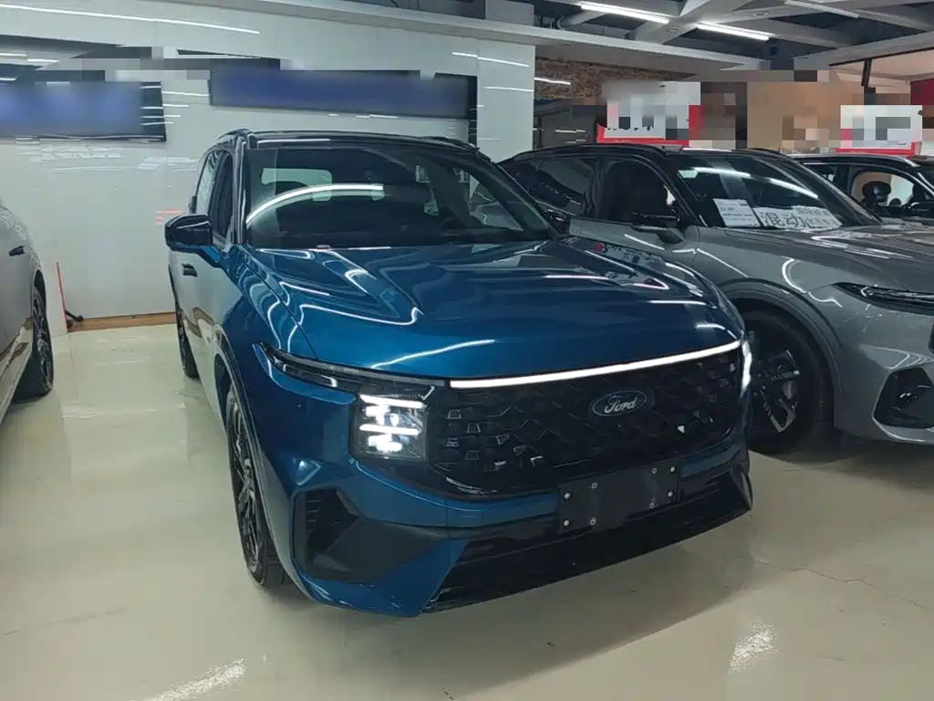 Фото 4 - Ford Edge