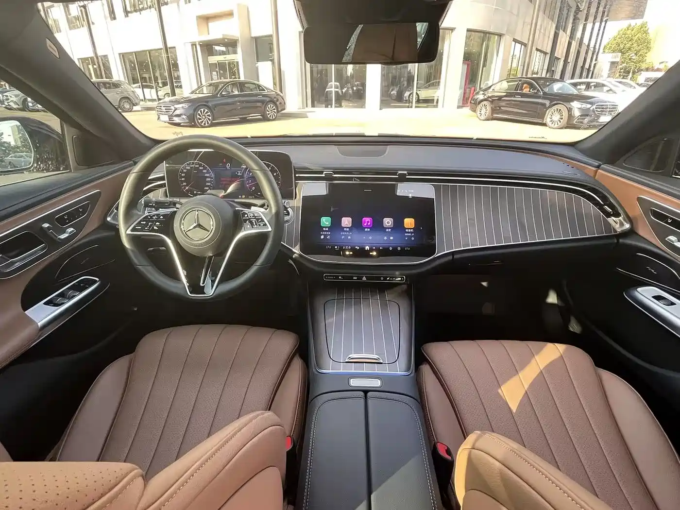 Mercedes-Benz E-Class 2025 E 300 L Fashion фото 12