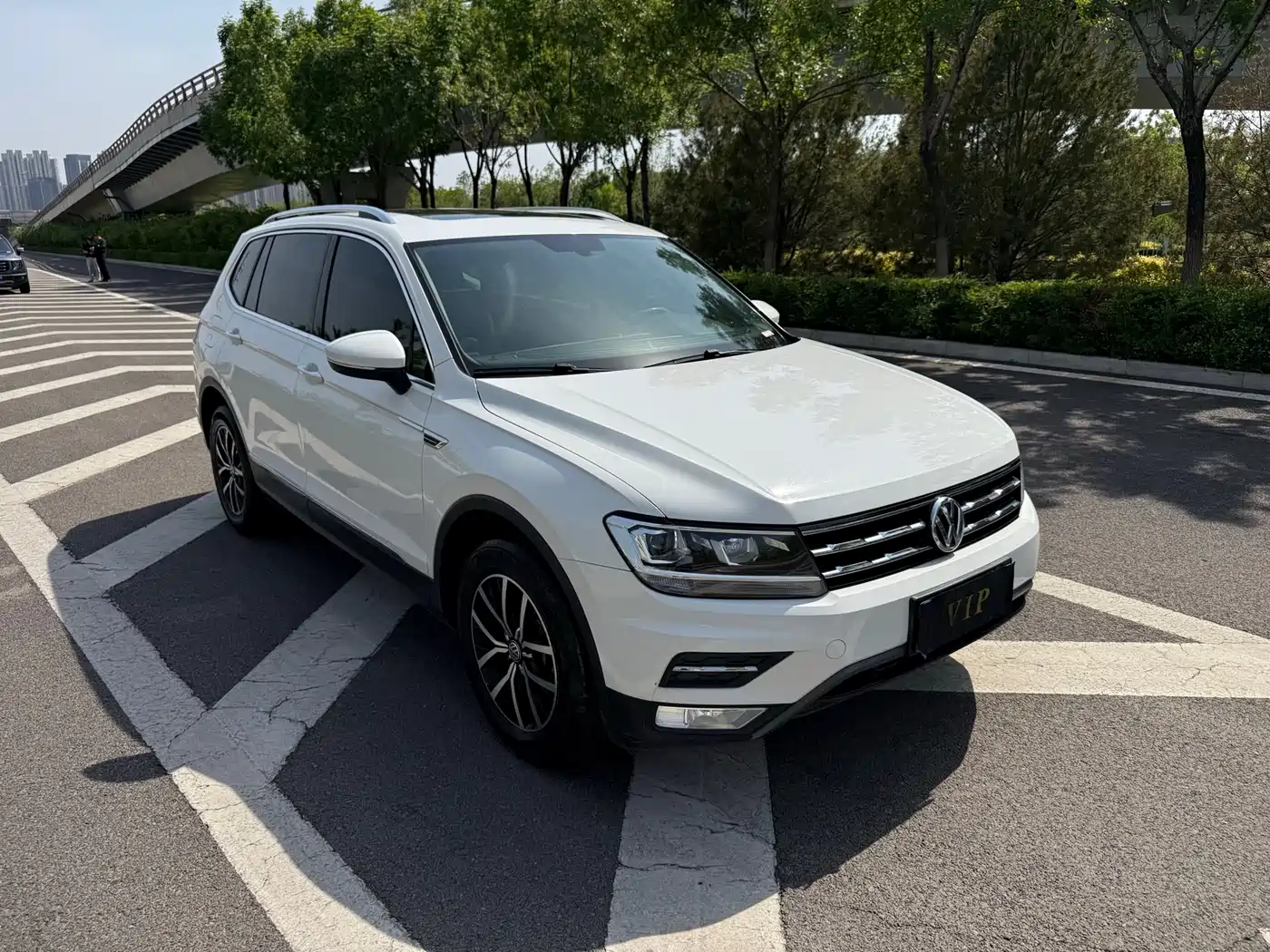 Volkswagen Tiguan L 2018 330TSI Automatic 2WD Luxury Edition фото 3
