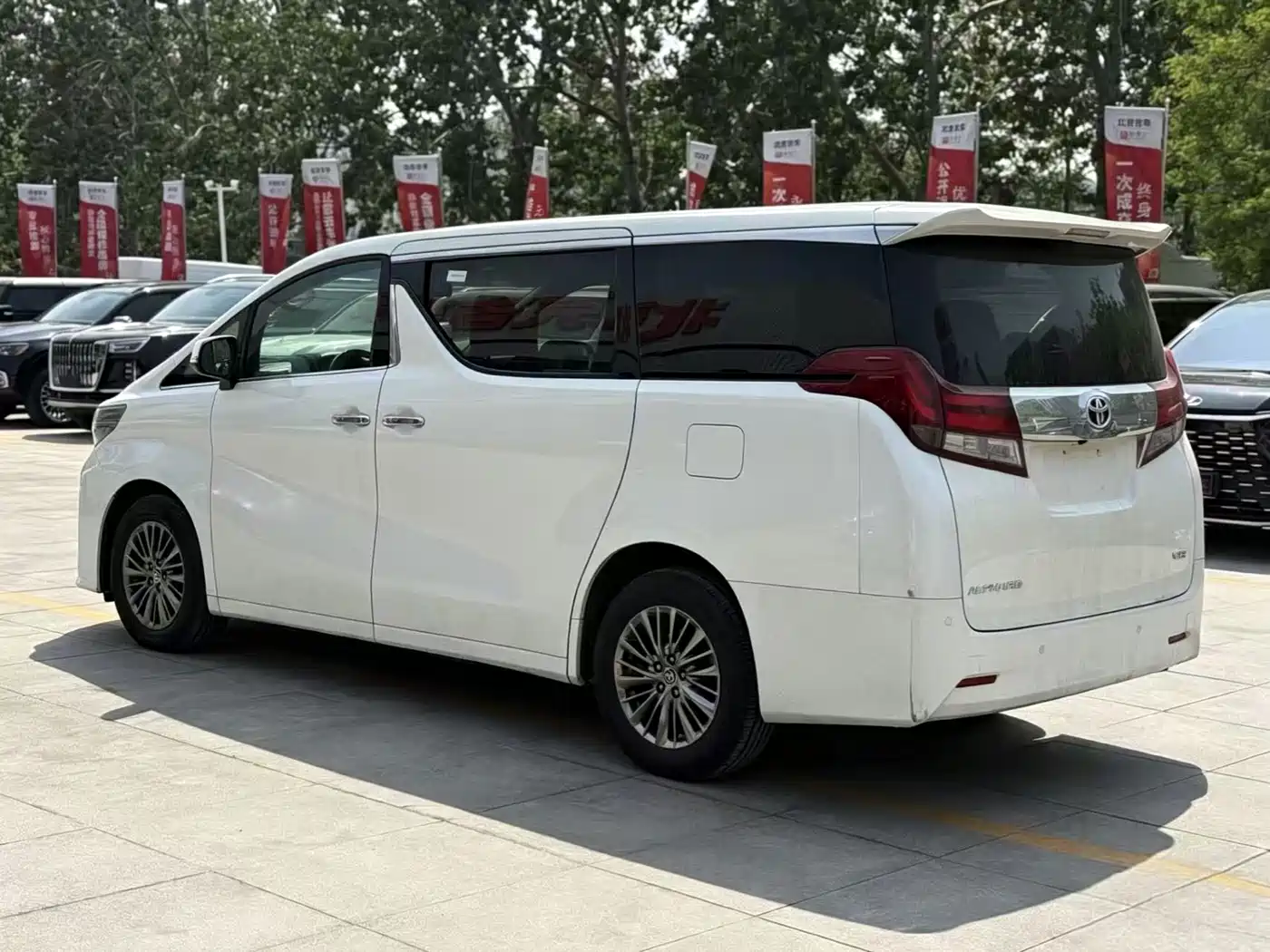Toyota Alphard 2015 3.5L Luxury Edition фото 5