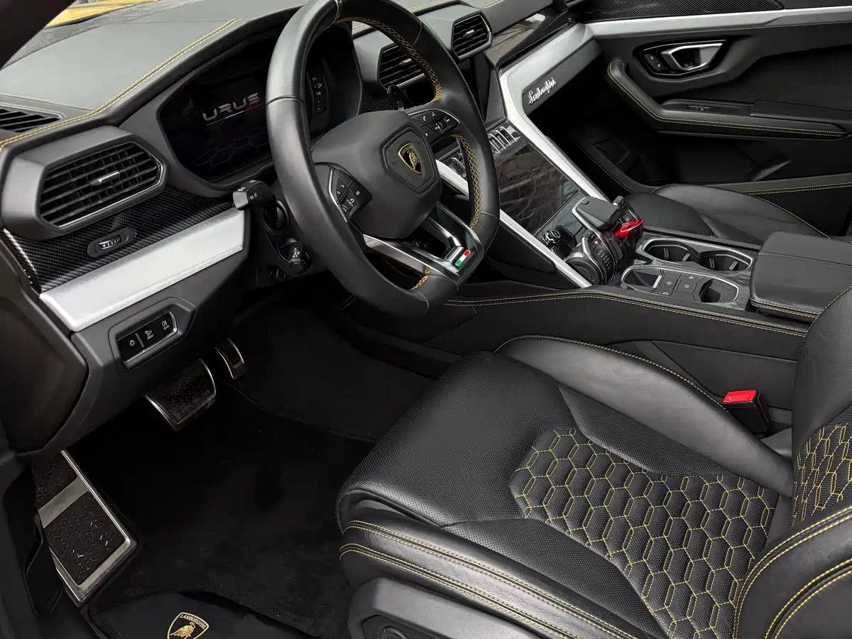Lamborghini Urus 2018 4.0T V8 фото 10